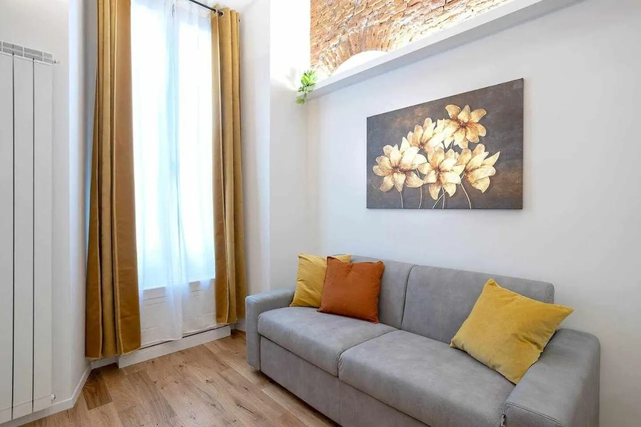 Milano City Apartments - Duomo Brera - Elegant Suite In Design District 0*, Milan